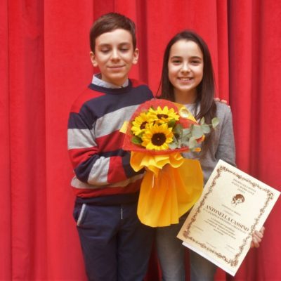 Antonella e Vincenzo posano felici.